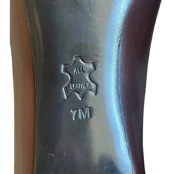 TORY BURCH Size 7 Brown Prue-Aged Nappa Leather Tortoise Shell Gold Logo Pump - Picture 10 of 13